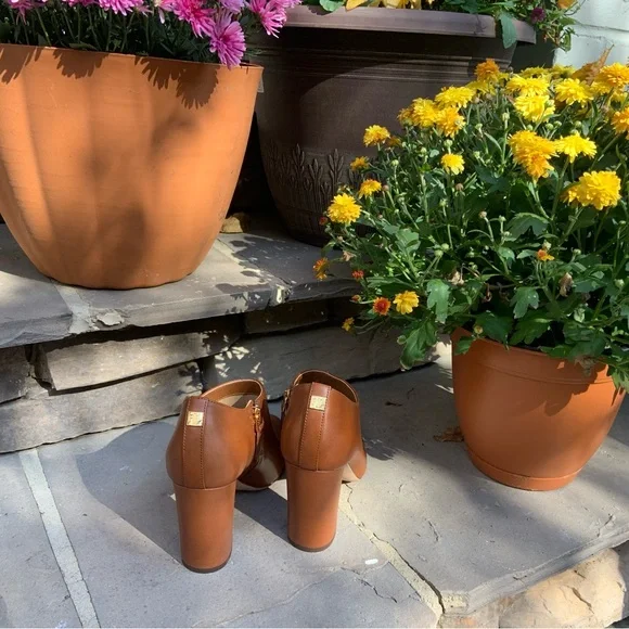 Ralph Lauren Tan Leather Heeled Boots - Picture 3 of 6